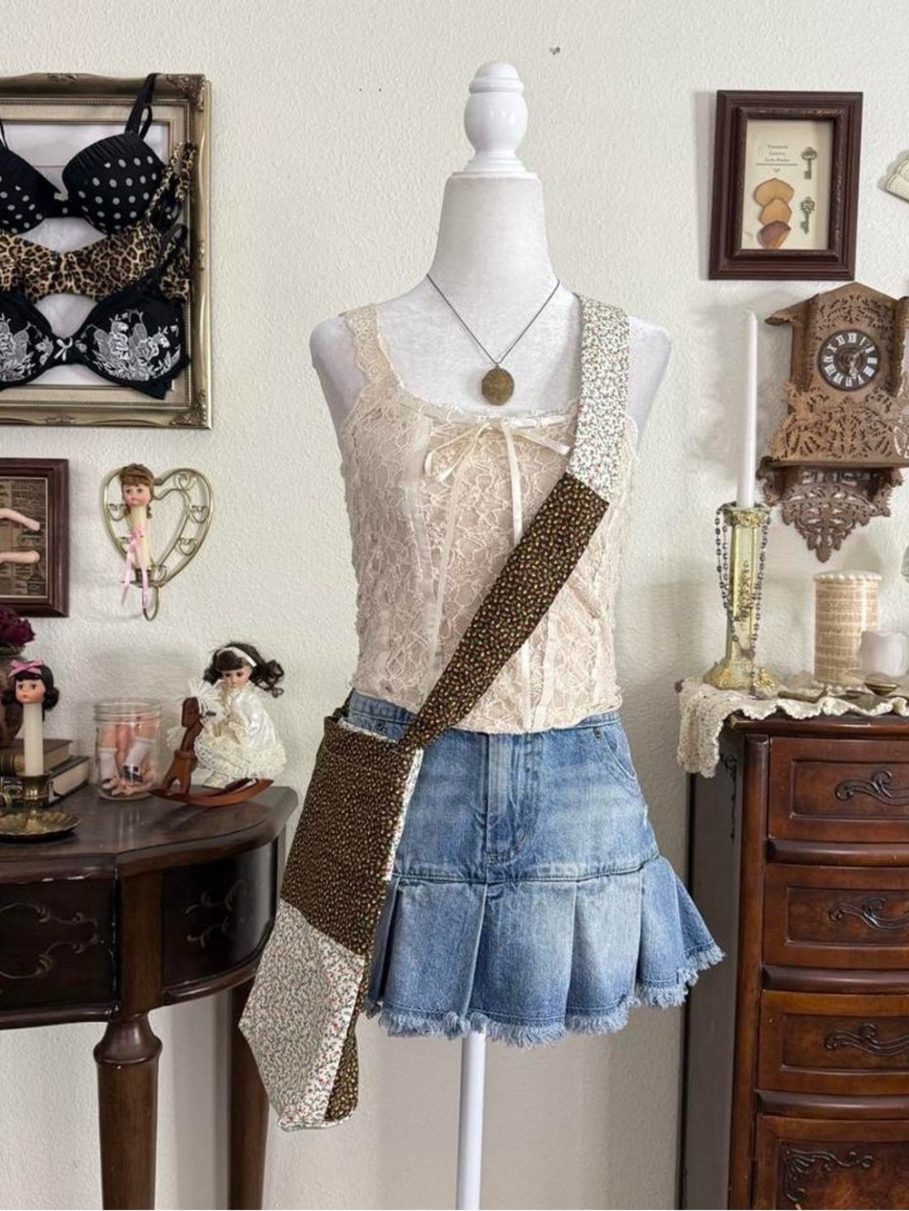 Handmade dainty‎ calico floral prairie style patchwork crossbody bag